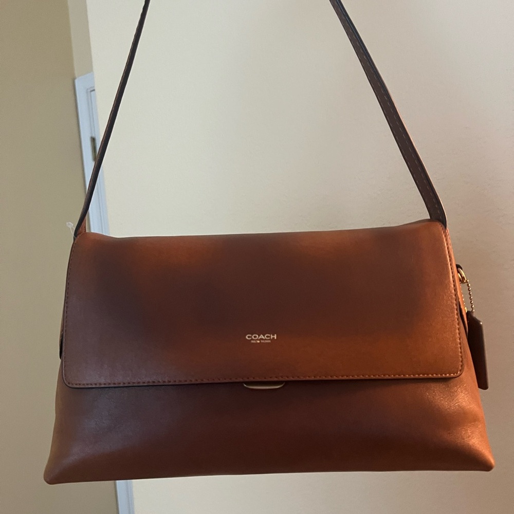 Coach Chelsea 30 in Loved Leather NWT